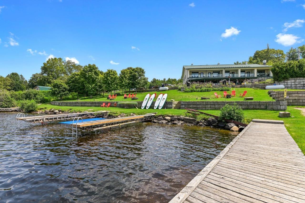 Harcourt Baptiste Lake Lodge מראה חיצוני תמונה