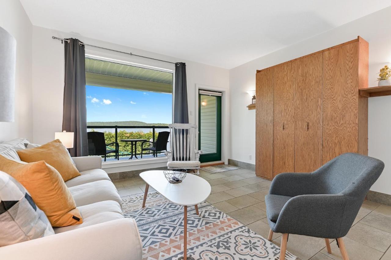 Harcourt Baptiste Lake Lodge מראה חיצוני תמונה
